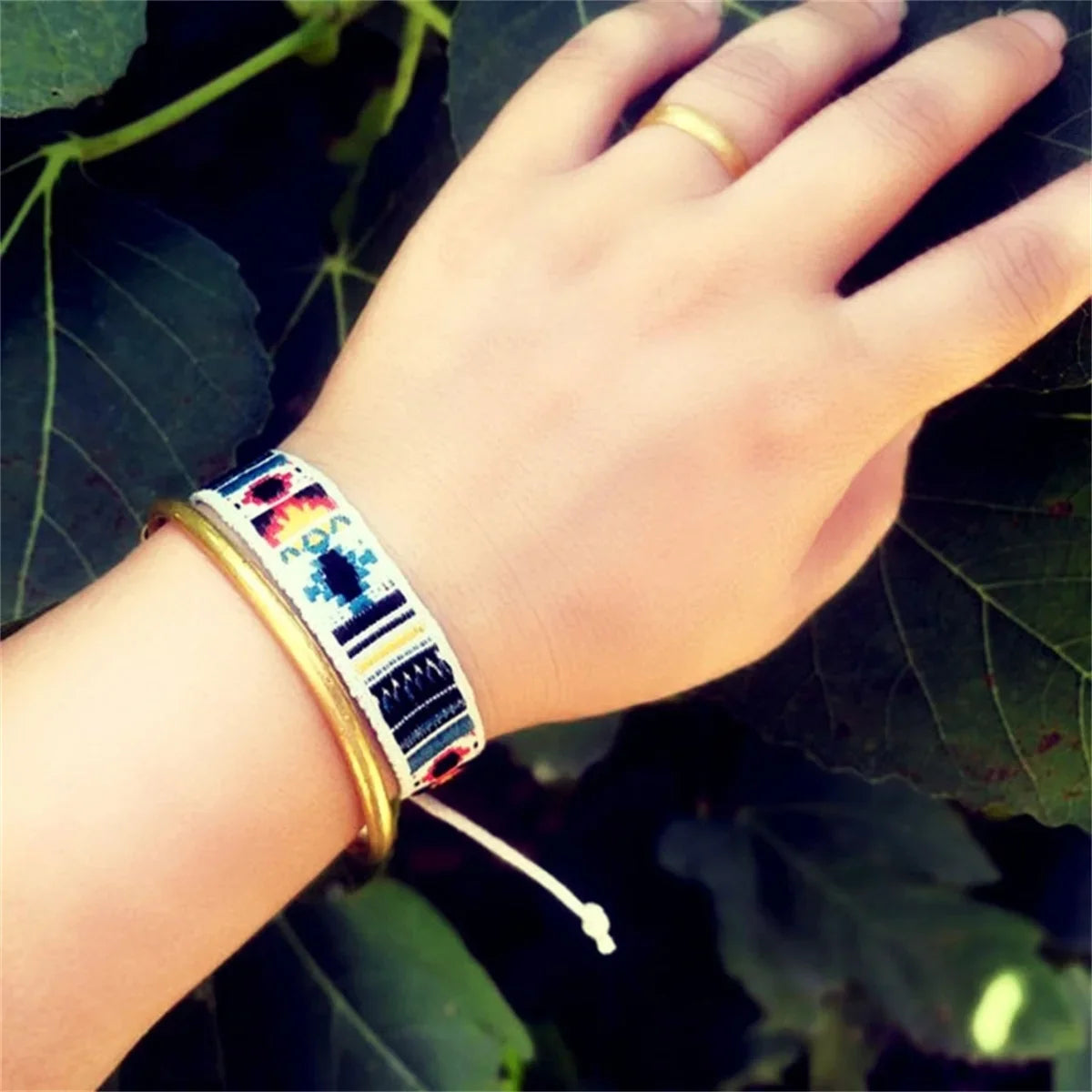 Boho Strawberry Flower Bracelet - Handmade Kids Friendship Wristband - ZOOMNSTORE