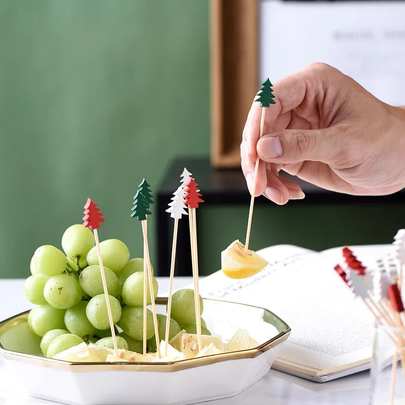 Christmas Fruit Sticks - Disposable Bamboo Ornaments with Snowflake Elk Santa and Snowman Designs - ZOOMNSTORE
