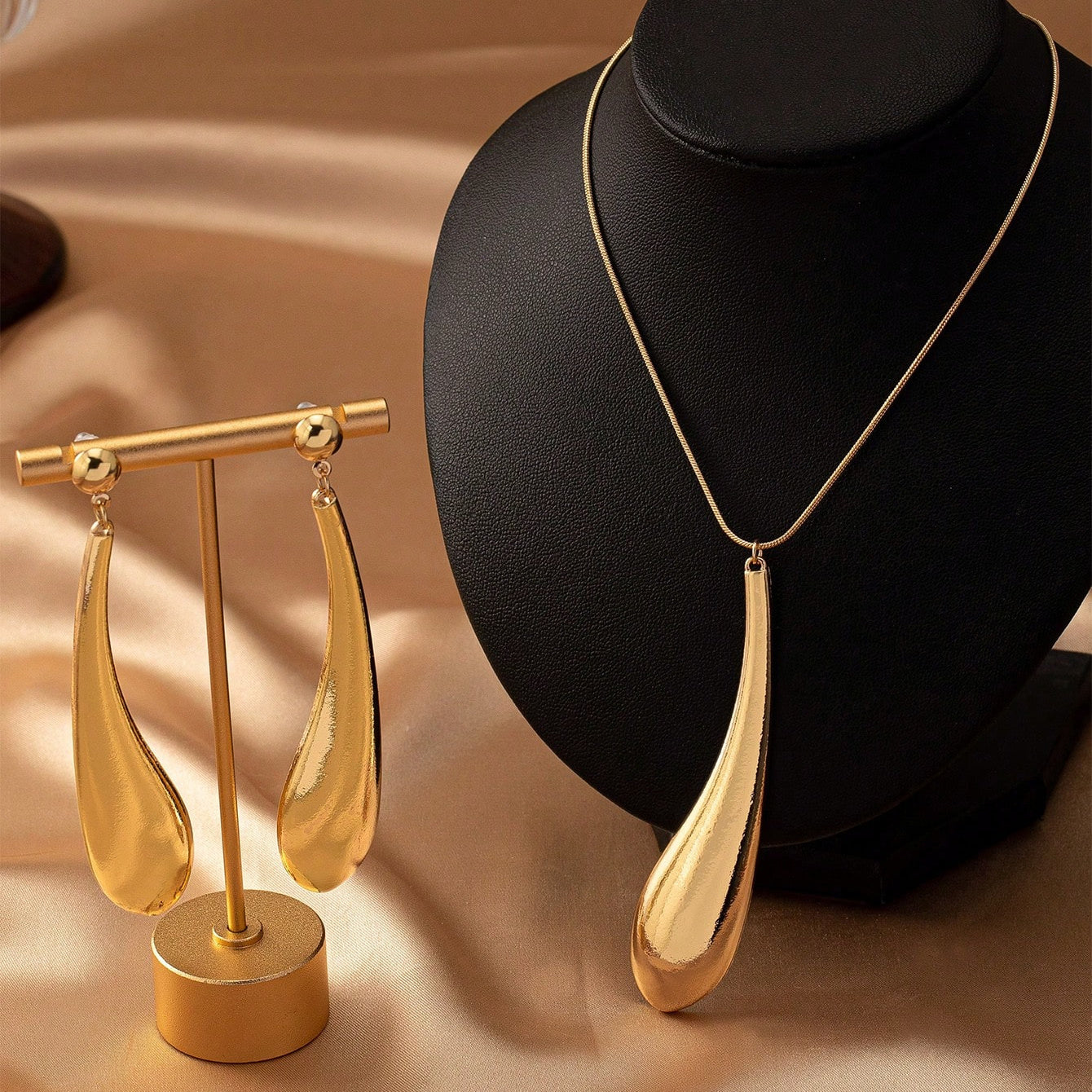 Geometric Teardrop Necklace Earring Set - Vintage Fashion Jewelry for Women - ZOOMNSTORE