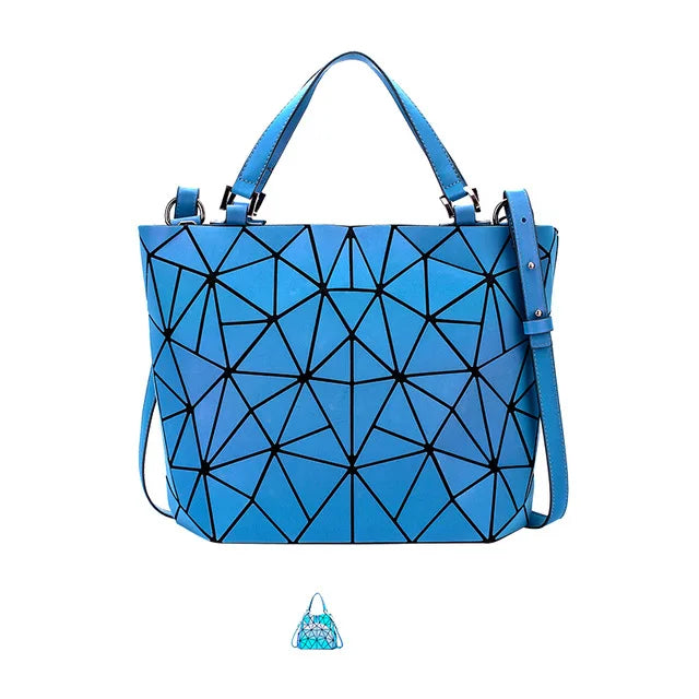 Luminous Shoulder Bag – Quilted Geometric Handbag With Three Straps & Zipper Closure