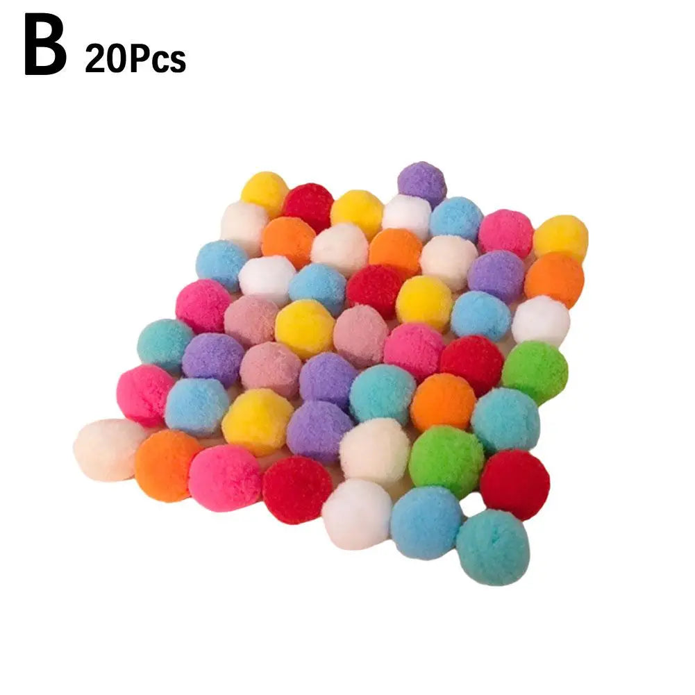 Interactive Cat Toy - Mini Shooting Gun with Plush Balls - ZOOMNSTORE