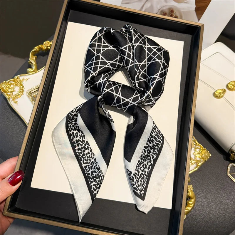 Luxury Silk Scarf - Chain Print Thin Neck Scarf for Women 70x70cm - ZOOMNSTORE