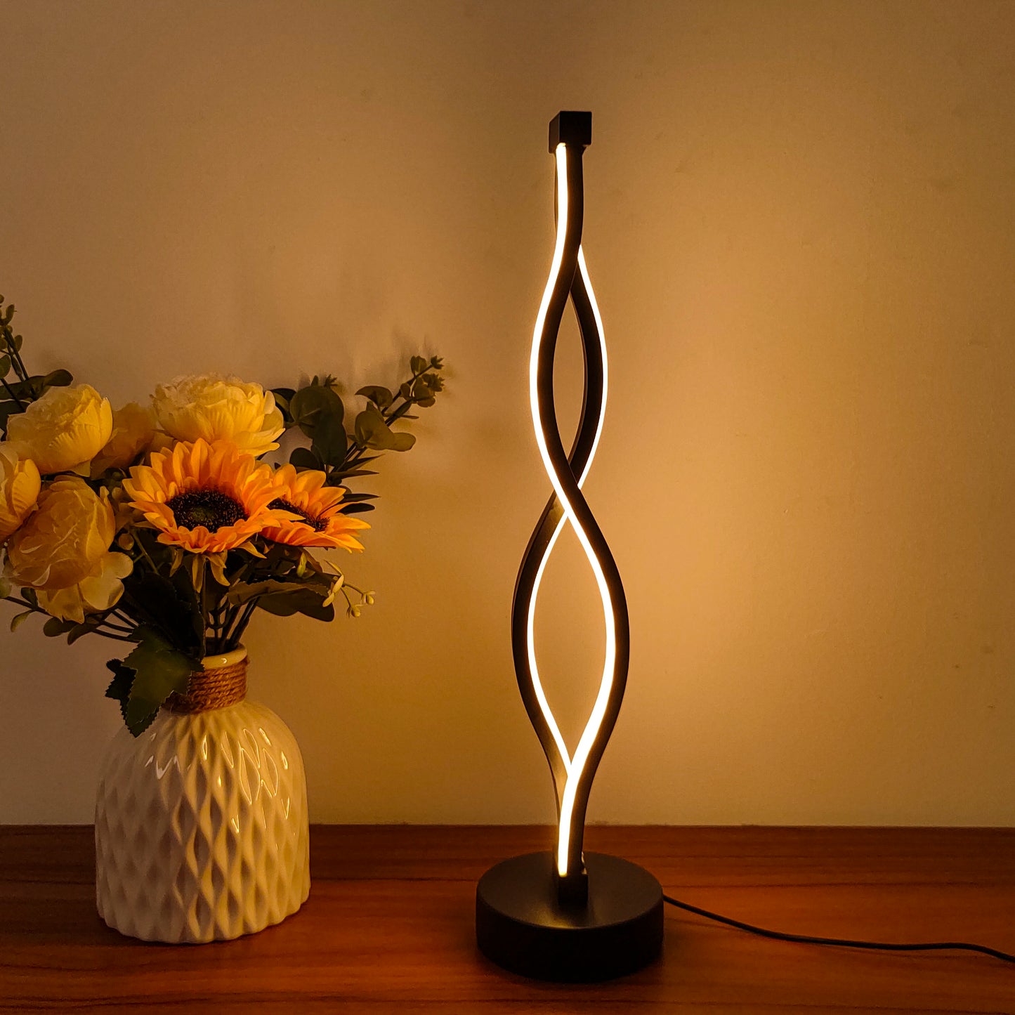 Nordic Minimalist Bedside Lamp - Creative Artistic Bedroom Lighting - ZOOMNSTORE