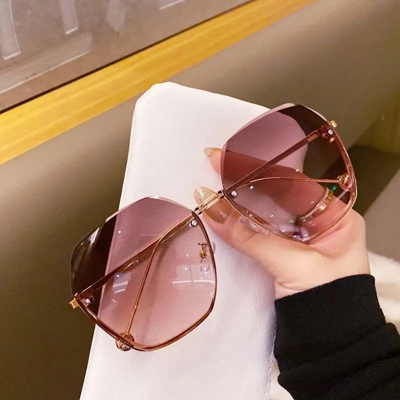 Polygonal Metal Sunglasses - Retro Luxury Ladies Eyewear for Driving Travel - ZOOMNSTORE