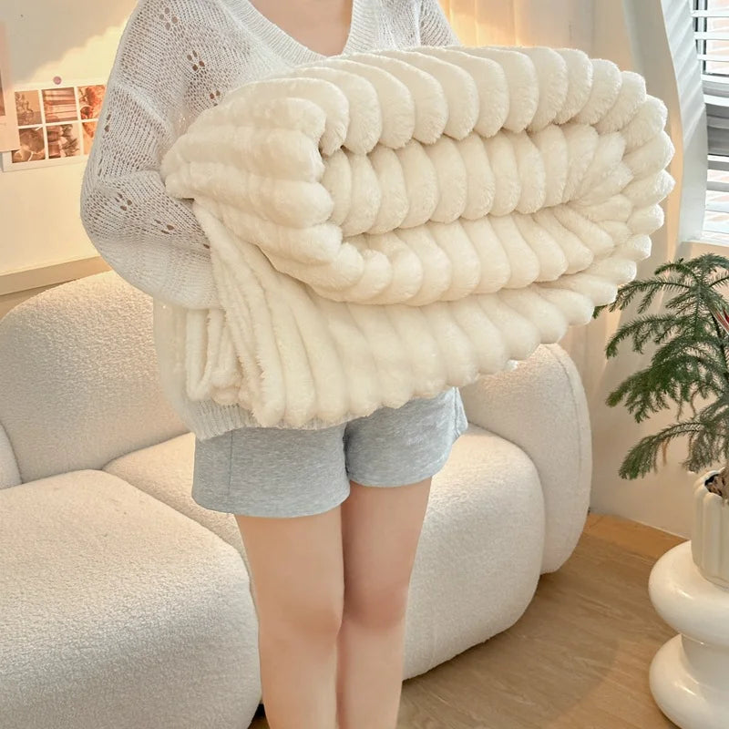 Plush Sofa and Bed Blanket - Soft Fluffy Multifunctional Throw - ZOOMNSTORE