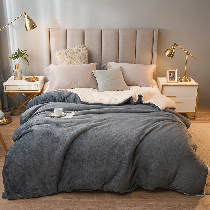Double-Sided Wool Throw Blanket - Queen Bedspread for Winter Warmth - ZOOMNSTORE