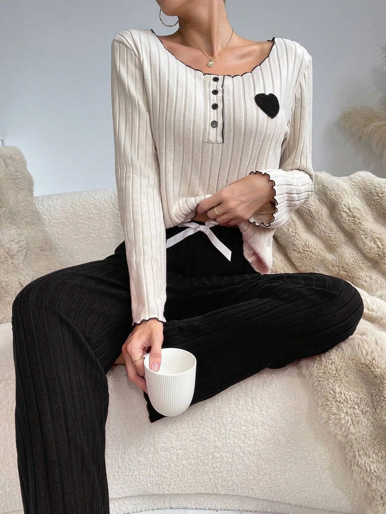 Women Autumn Winter Sleepwear Casual Long Sleeve Heart Printd Tops and Long Trousers Pajamas Set Homewear Loungewear