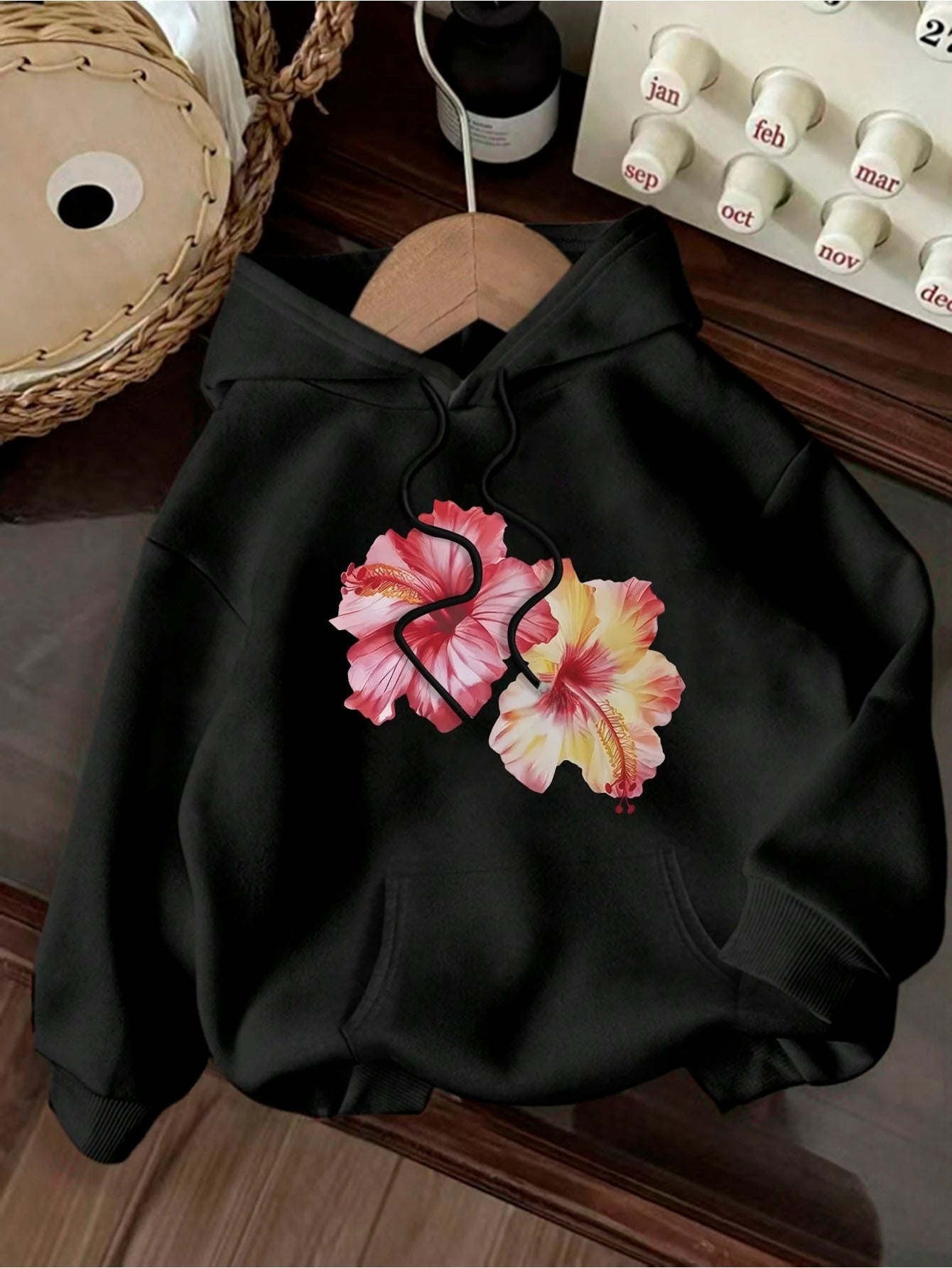 Colorful Floral Pattern Printed Women's Autumn and Winter Round Neck Hoodie Casual Long Sleeved Top Sweatshirt Women's Clothing