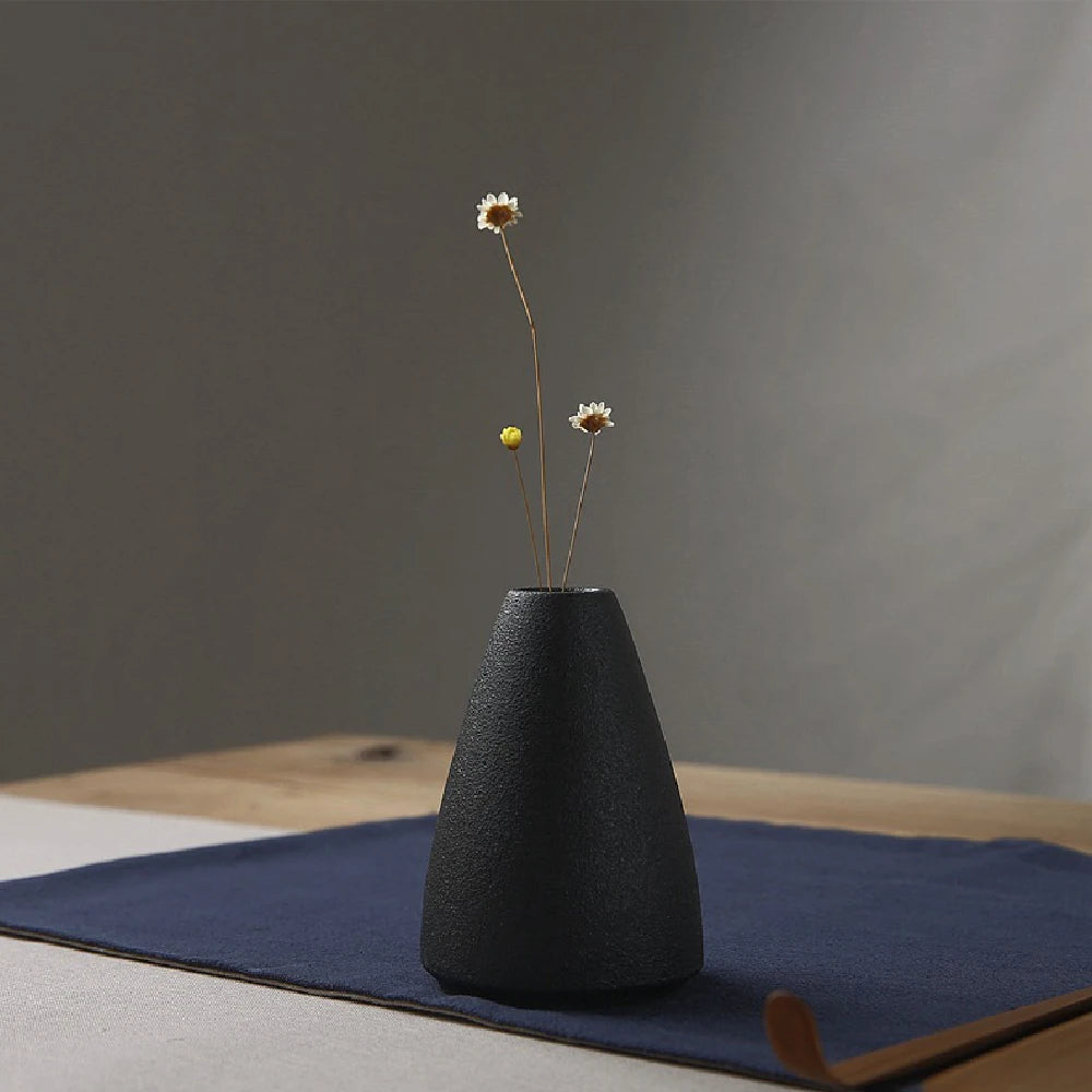 Black Ceramic Small Vase - Simple Japanese Home Decoration