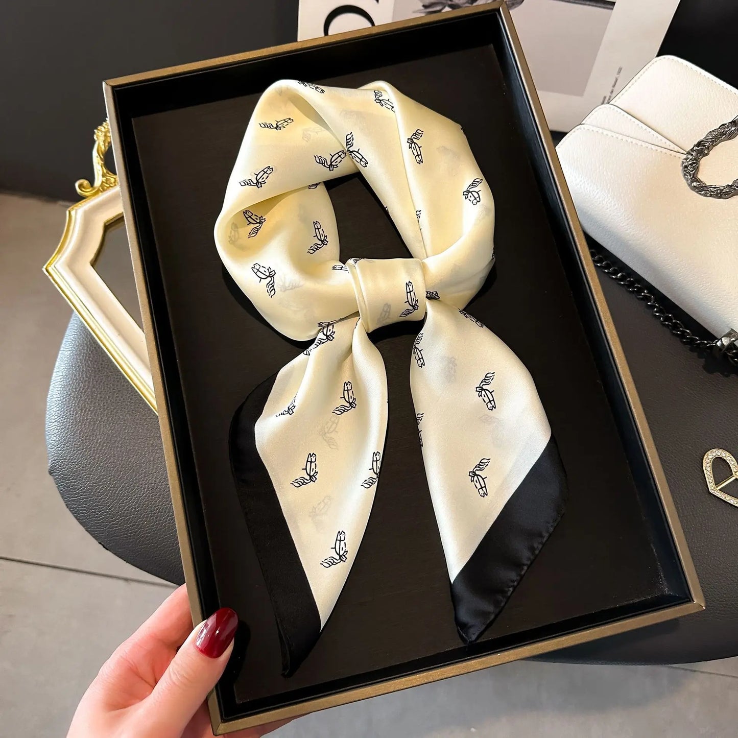 Luxury Silk Scarf - Chain Print Thin Neck Scarf for Women 70x70cm