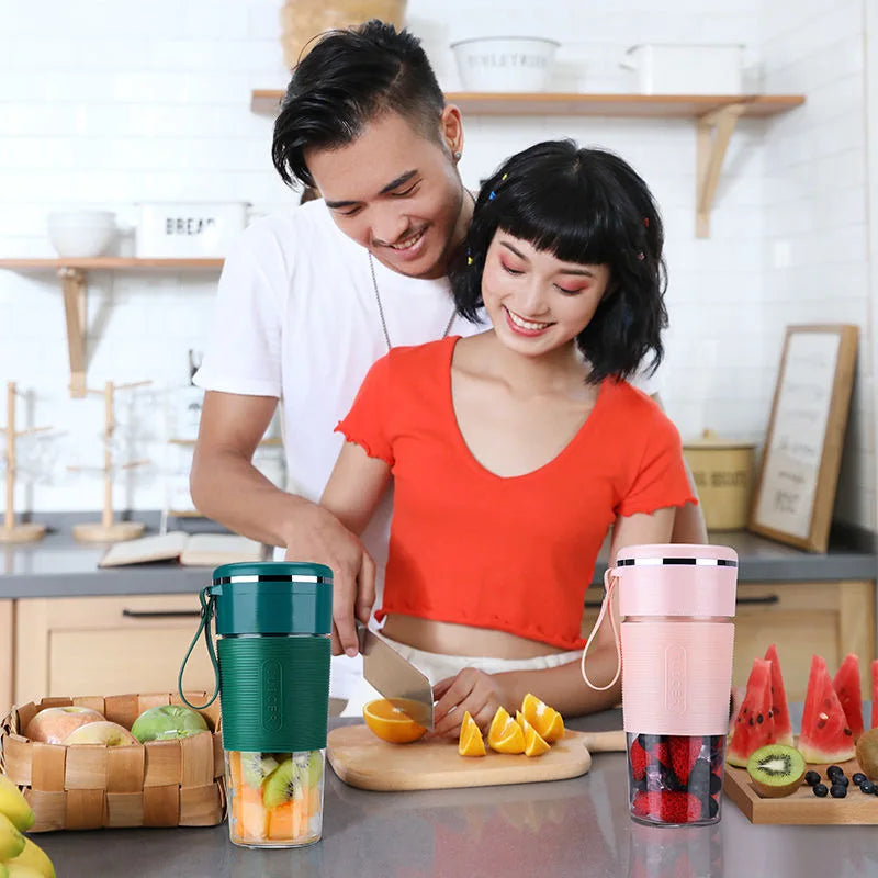 Portable USB Rechargeable Mini Juicer - Wireless Smoothie Blender Fruit Juice Maker