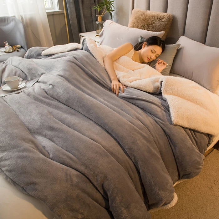Double-Sided Wool Throw Blanket - Queen Bedspread for Winter Warmth - ZOOMNSTORE