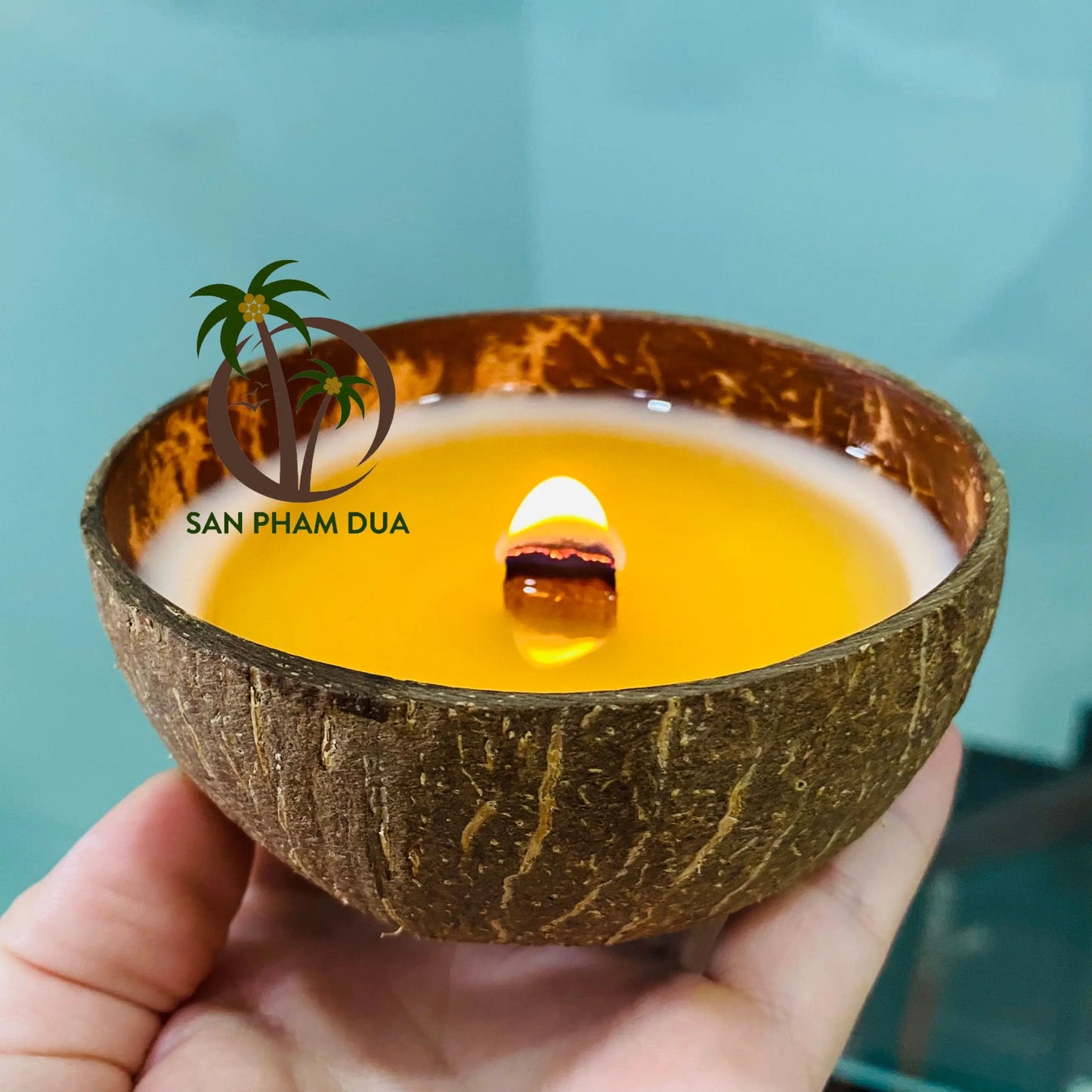 Mosquito Repellent Candle - Handmade Soy  Coconut Wax in Coconut Shell - ZOOMNSTORE
