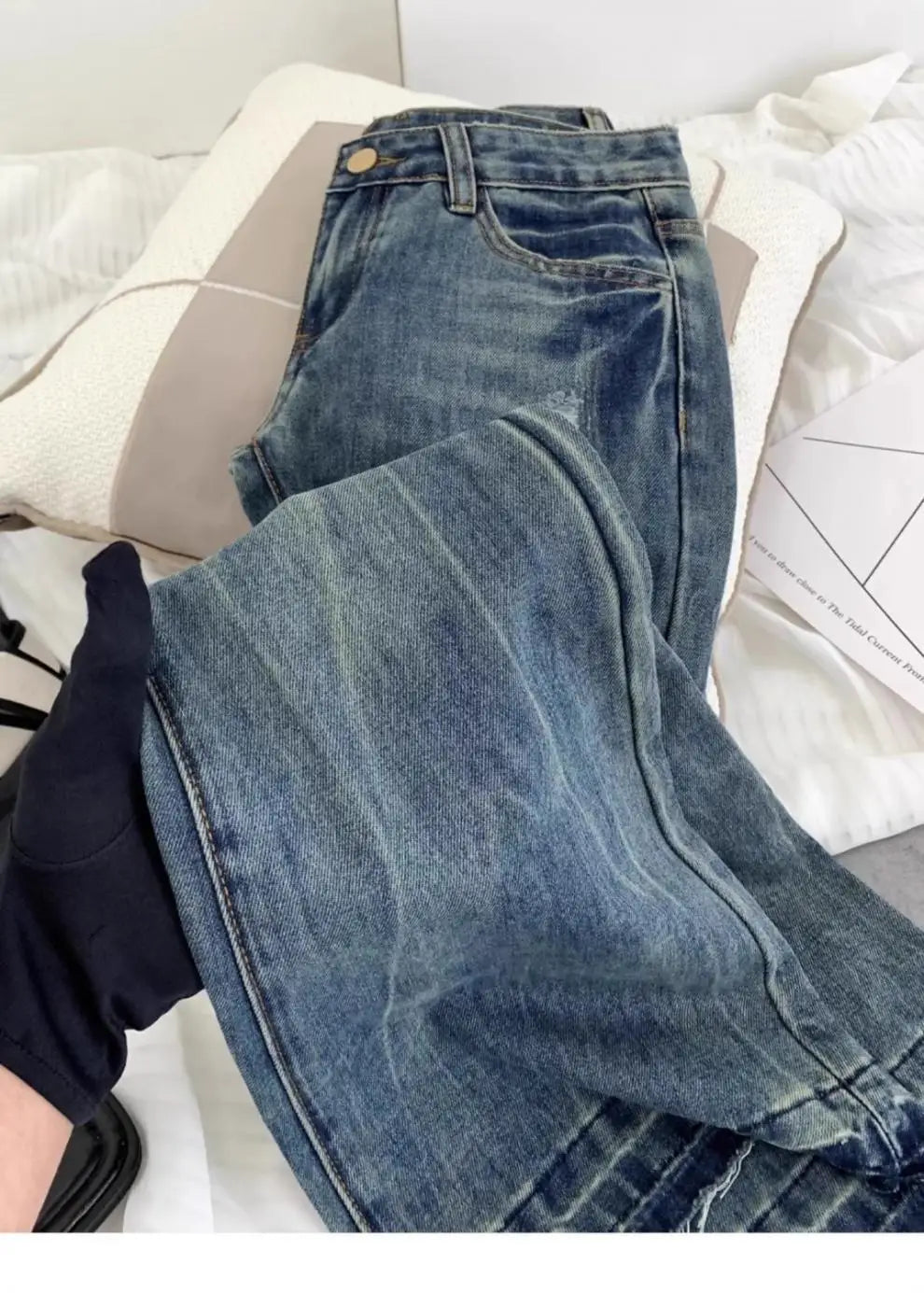 American retro low-waisted jeans female autumn new embroidery old casual fashion temperament slim Joker bell bottoms. - ZOOMNSTORE