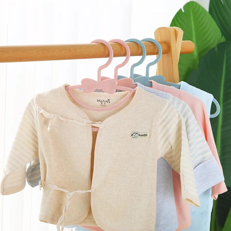 Baby Clothes Hangers - Kids Plastic Hangers | Slim Portable Nursery Rack - ZOOMNSTORE