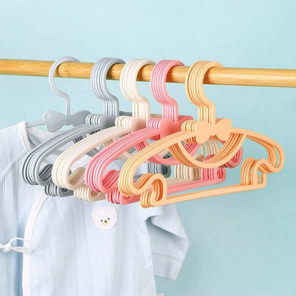 Baby Clothes Hangers - Kids Plastic Hangers | Slim Portable Nursery Rack - ZOOMNSTORE