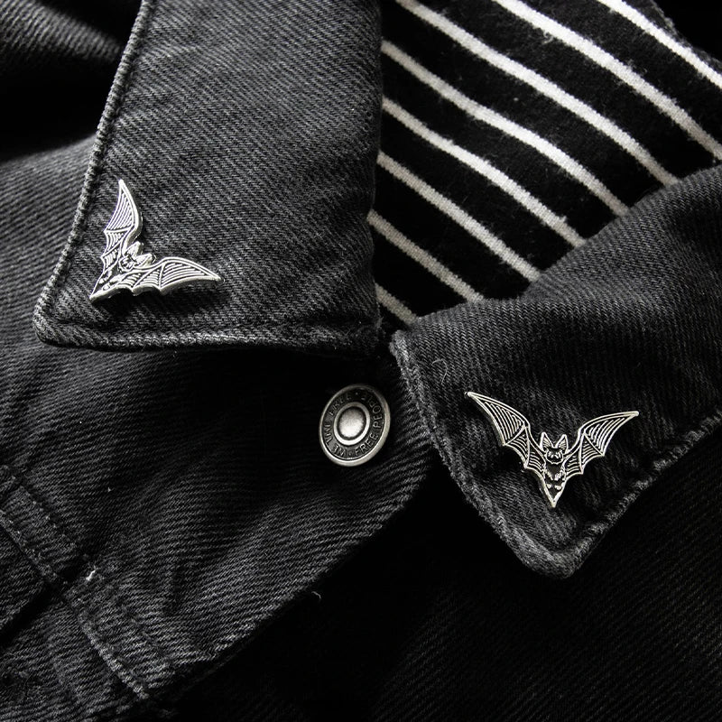 2pcs Bat Enamel Pins Gothic Punk Witch Halloween Brooch Collar Badge Black Spooky Jewelry Gift for Friends - ZOOMNSTORE