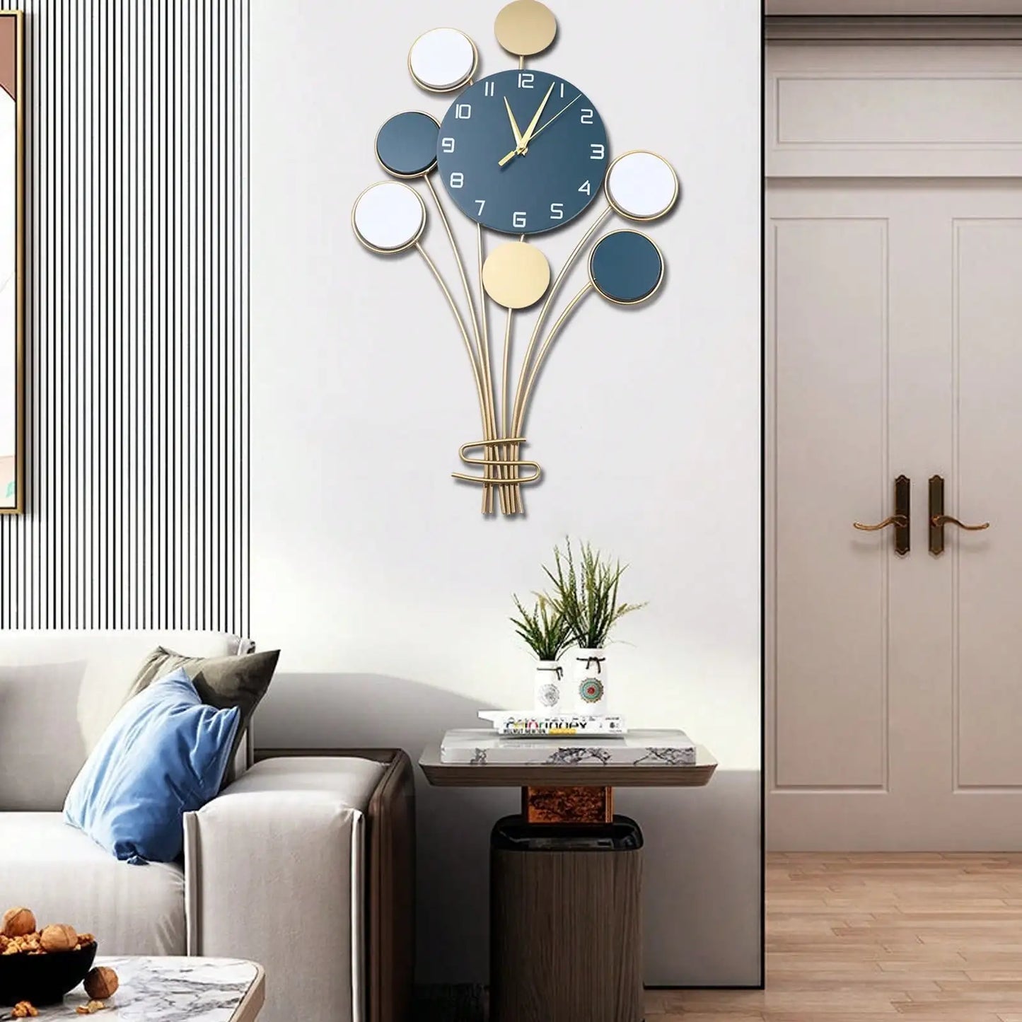 Battery Operated Silent Wall Clock - Large Hot Air Balloon Decor - ZOOMNSTORE