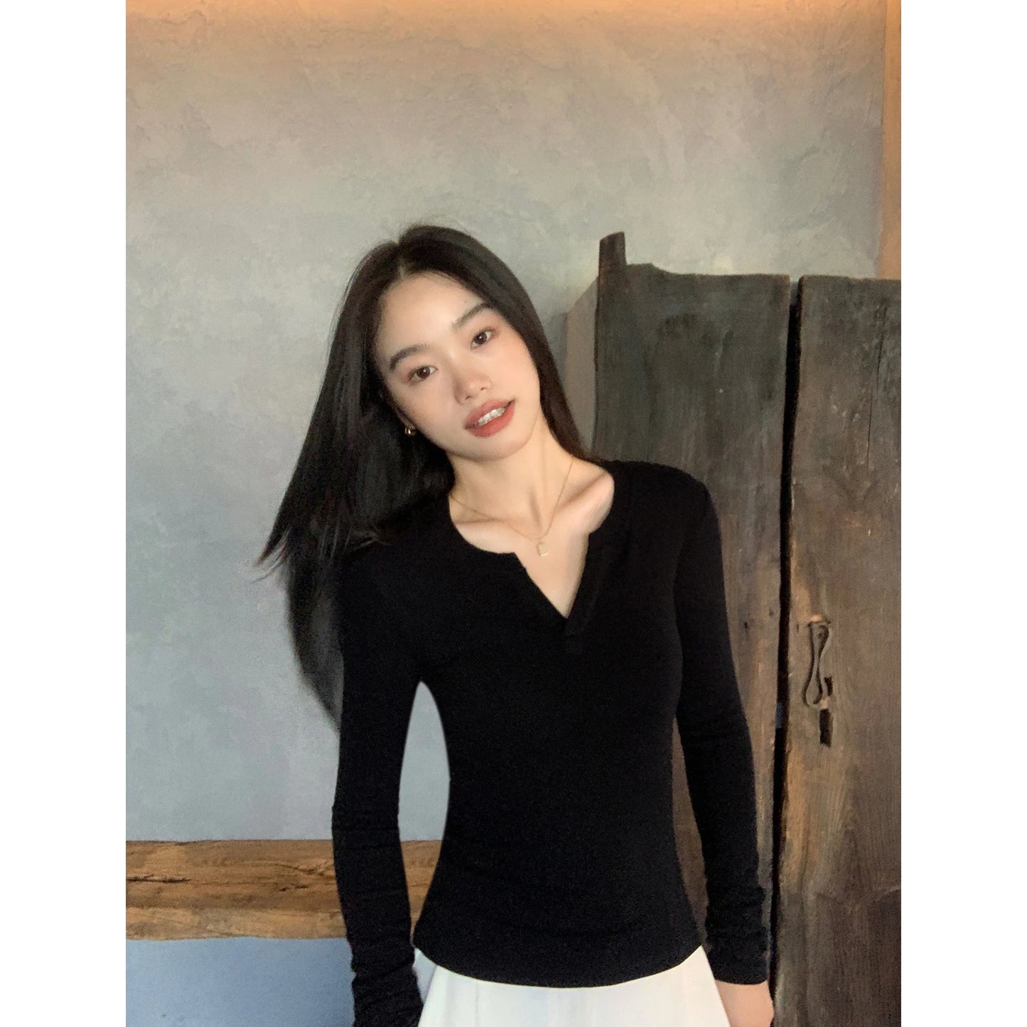 Black V Neck T-Shirt - Women's Slim Long Sleeve Casual Cotton Tee - ZOOMNSTORE