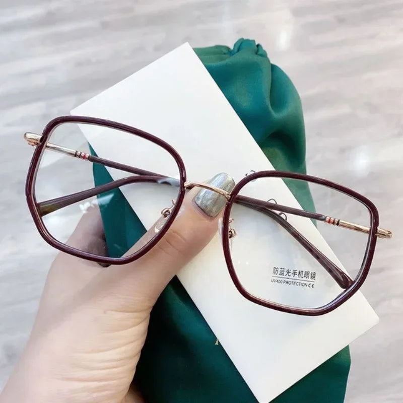 Blue Blocking Glasses - Ultralight Transparent Eyewear with Retro Green Frame for Women - ZOOMNSTORE