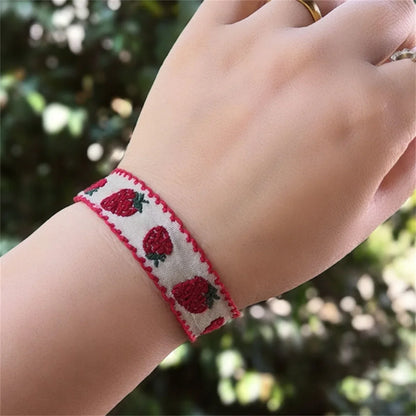 Boho Strawberry Flower Bracelet - Handmade Kids Friendship Wristband - ZOOMNSTORE
