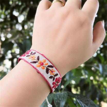 Boho Strawberry Flower Bracelet - Handmade Kids Friendship Wristband - ZOOMNSTORE