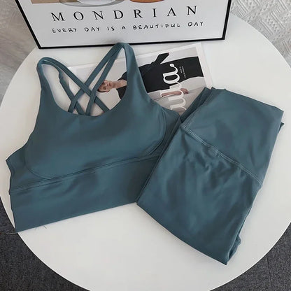 Breathable Yoga Set - Women's Fitness Suit With Cross Back Yoga Top & Peach Butt Pants - ZOOMNSTORE