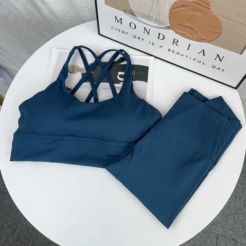 Breathable Yoga Set - Women's Fitness Suit With Cross Back Yoga Top & Peach Butt Pants - ZOOMNSTORE