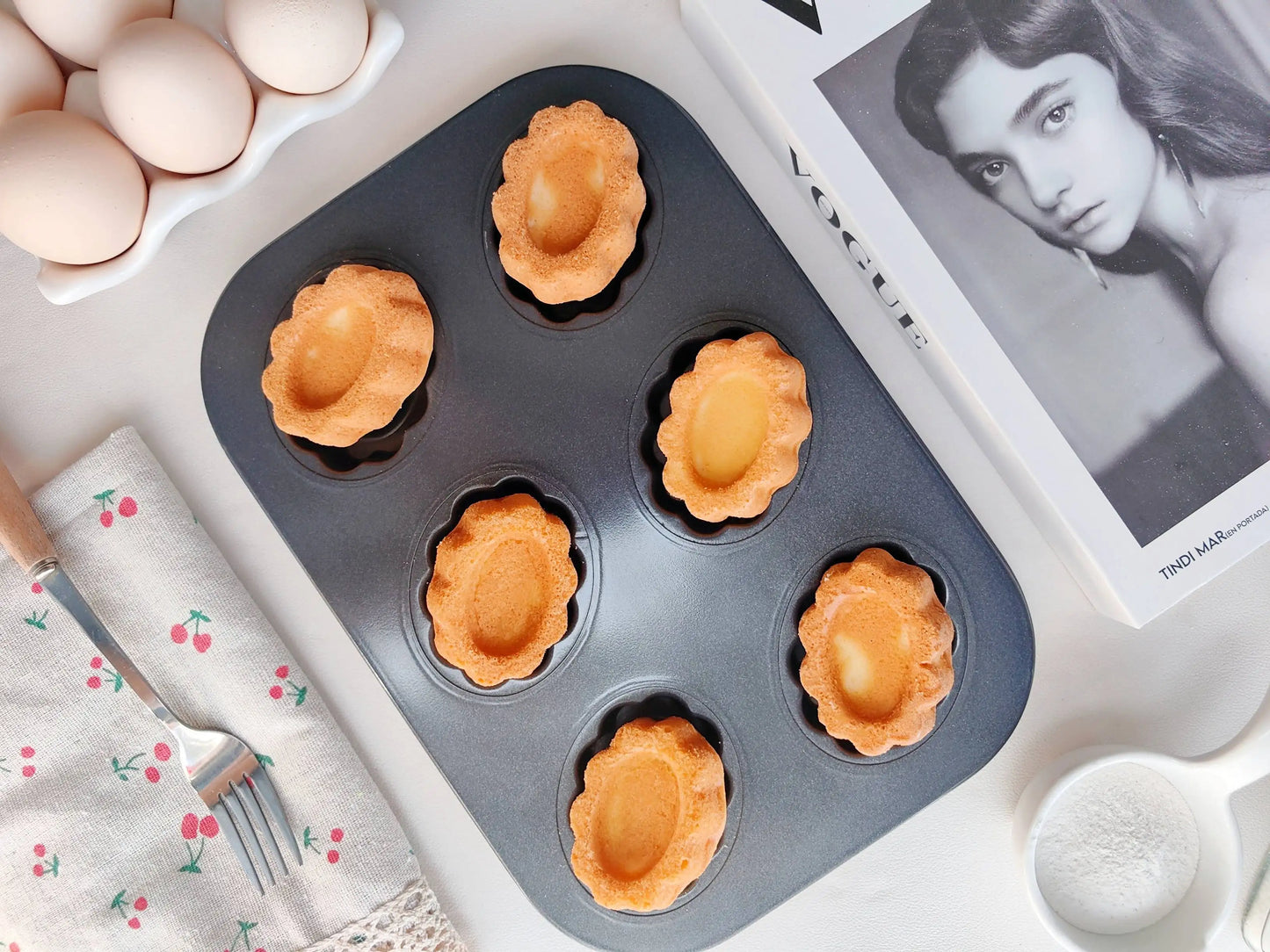 Carbon Steel Cake Pan - 6 Cavity Flower Muffin Mold Non Stick Durable Baking Tray - ZOOMNSTORE