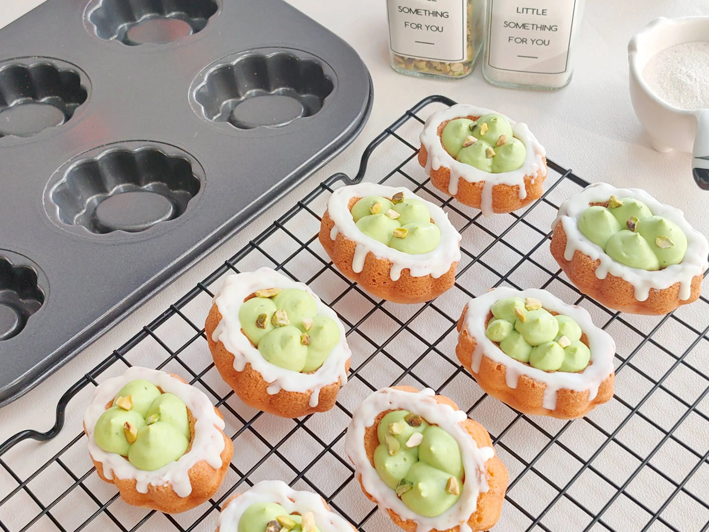 Carbon Steel Cake Pan - 6 Cavity Flower Muffin Mold Non Stick Durable Baking Tray - ZOOMNSTORE