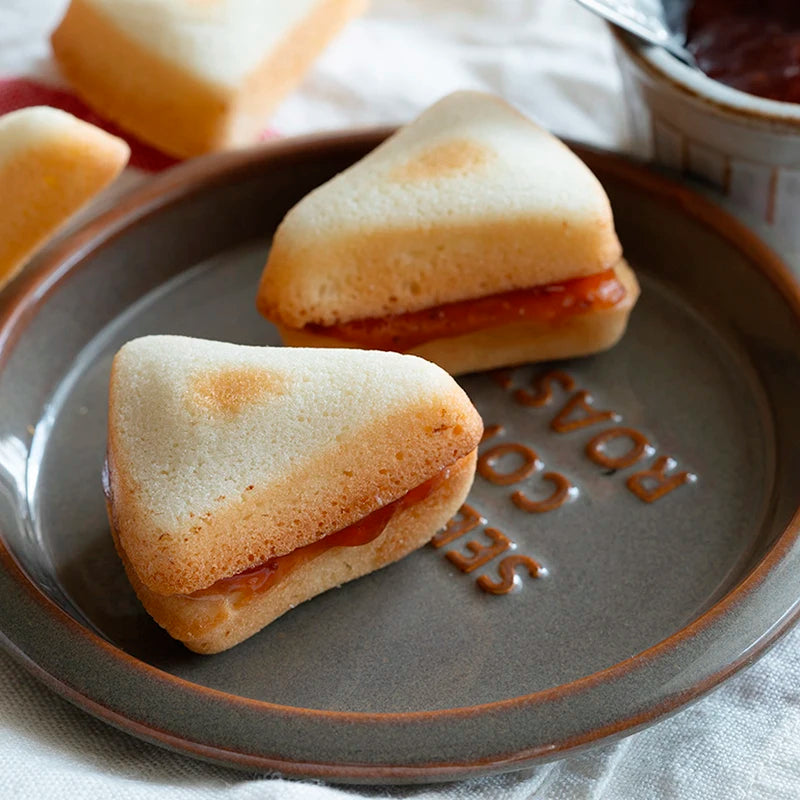 Carbon Steel Cake Pan | 8 Cavity Toast Bread Mold with Rolled Rim Edges & Eco Friendly Bakeware - ZOOMNSTORE