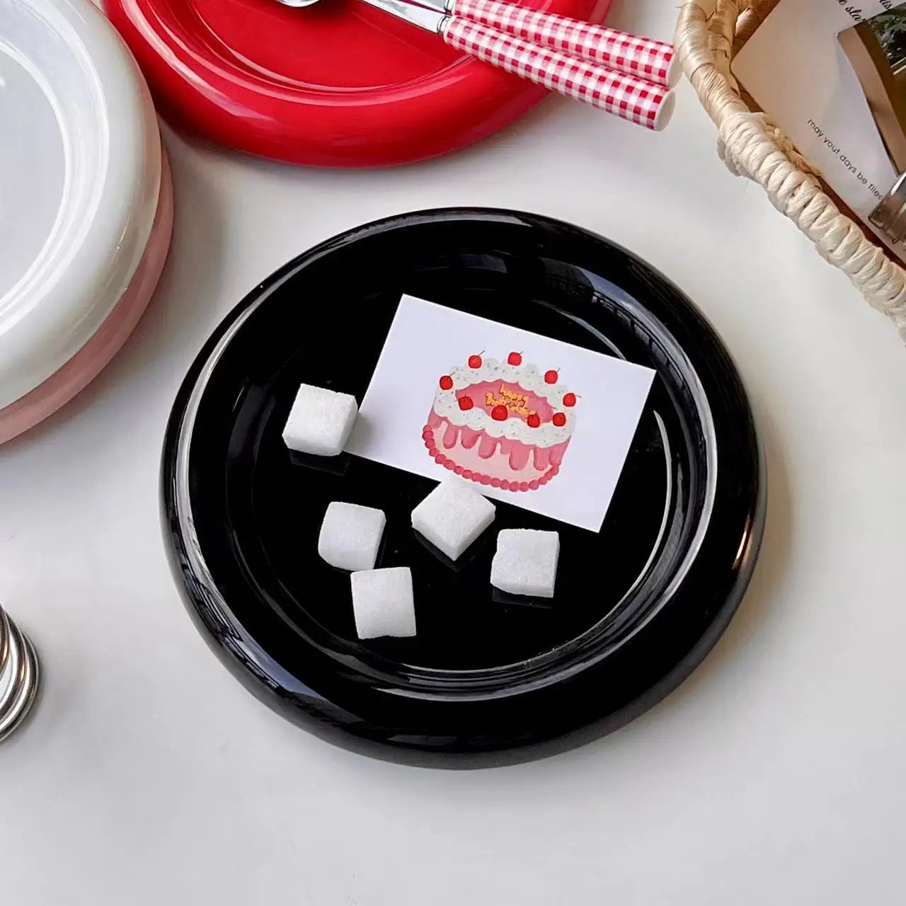 Round Ceramic Plate - Thick-Edged Nordic Tableware for Steak and Main Course - ZOOMNSTORE