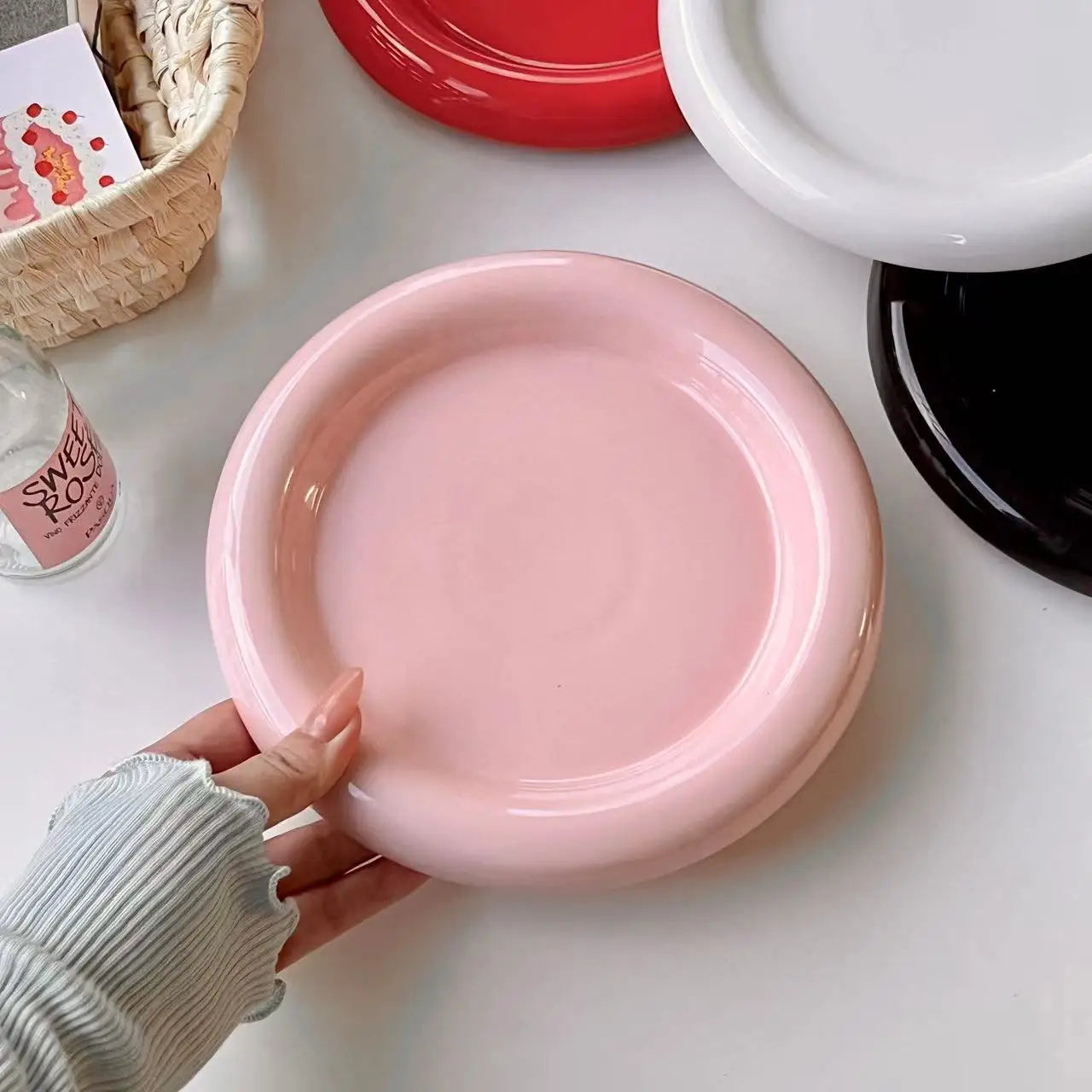 Round Ceramic Plate - Thick-Edged Nordic Tableware for Steak and Main Course - ZOOMNSTORE