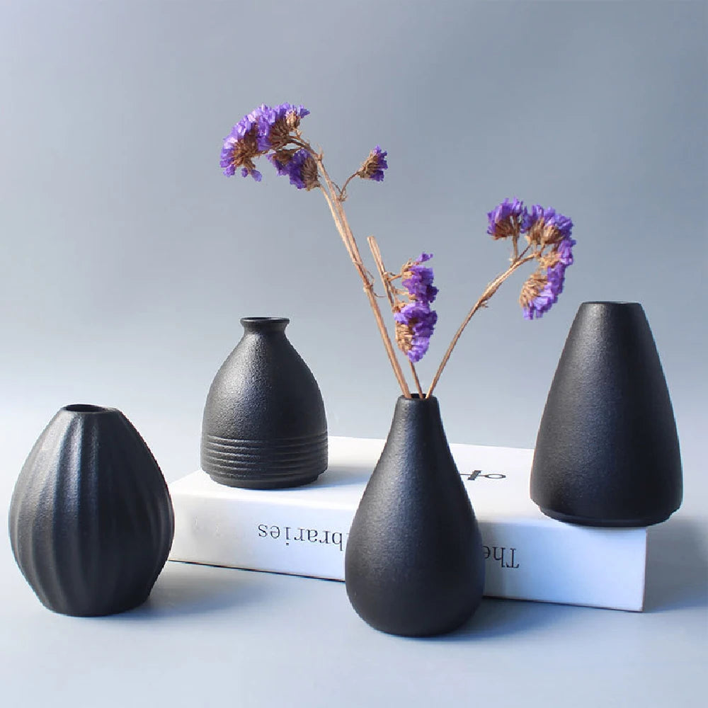 Black Ceramic Small Vase - Simple Japanese Home Decoration - ZOOMNSTORE