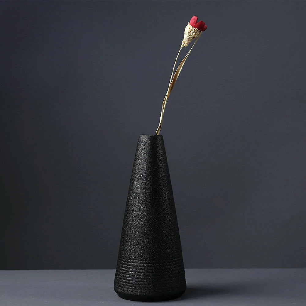 Black Ceramic Small Vase - Simple Japanese Home Decoration - ZOOMNSTORE