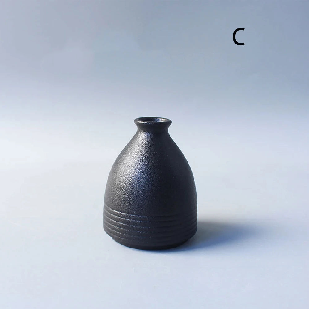 Black Ceramic Small Vase - Simple Japanese Home Decoration - ZOOMNSTORE