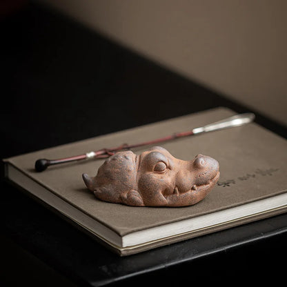Ceramic Tea Pet Crocodile Dog Ornament - Coarse Pottery Desktop Decoration - ZOOMNSTORE