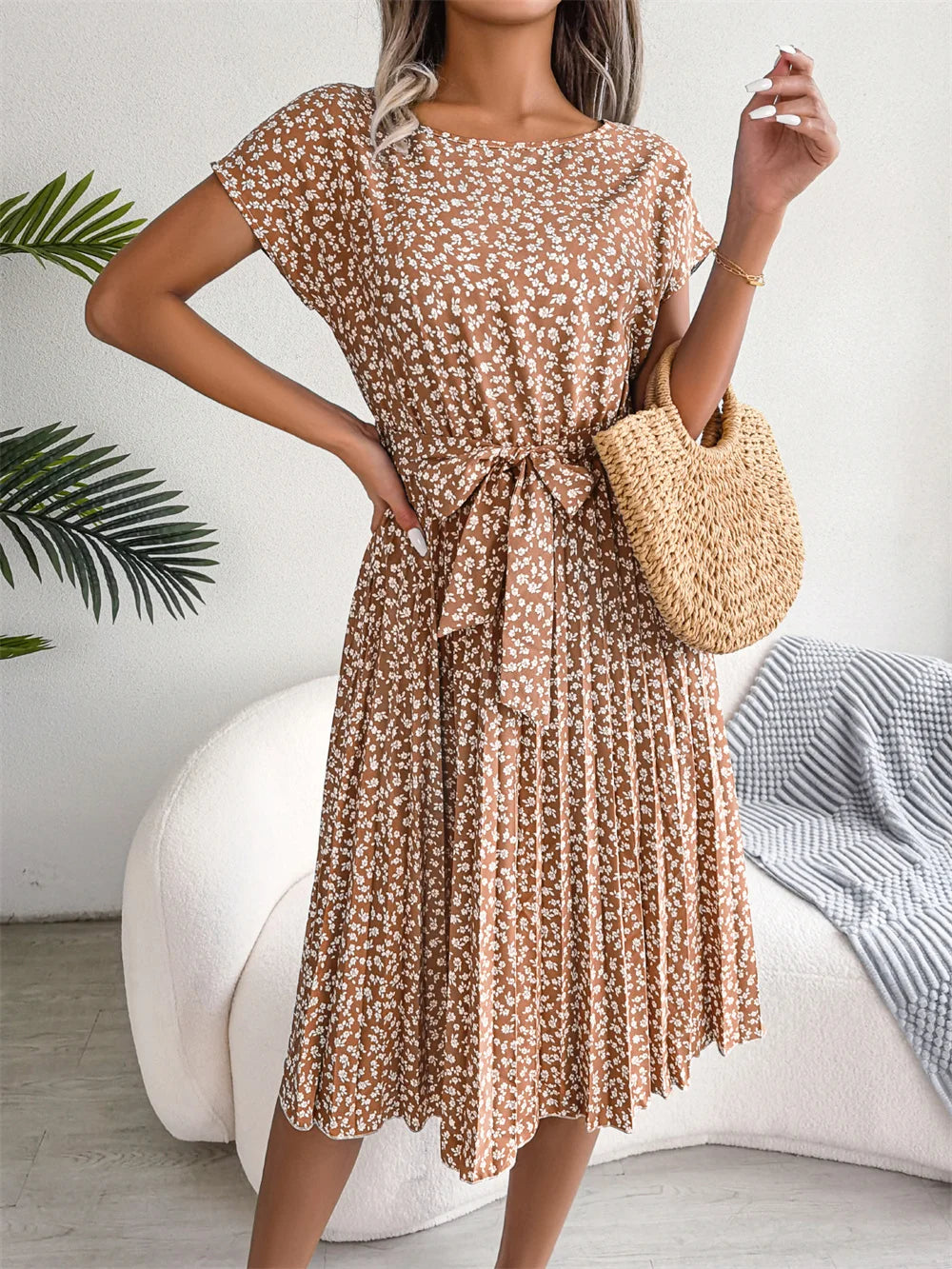 Chic Floral Pleated A-Line Dress - Womens Spring Summer Short Sleeve Fashion - ZOOMNSTORE