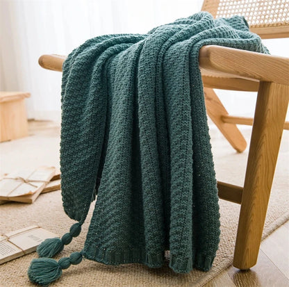 Chunky Knit Blanket - Nordic Knitted Throw with Tassels for Bed or Sofa - ZOOMNSTORE