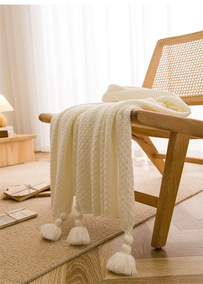 Chunky Knit Blanket - Nordic Knitted Throw with Tassels for Bed or Sofa - ZOOMNSTORE