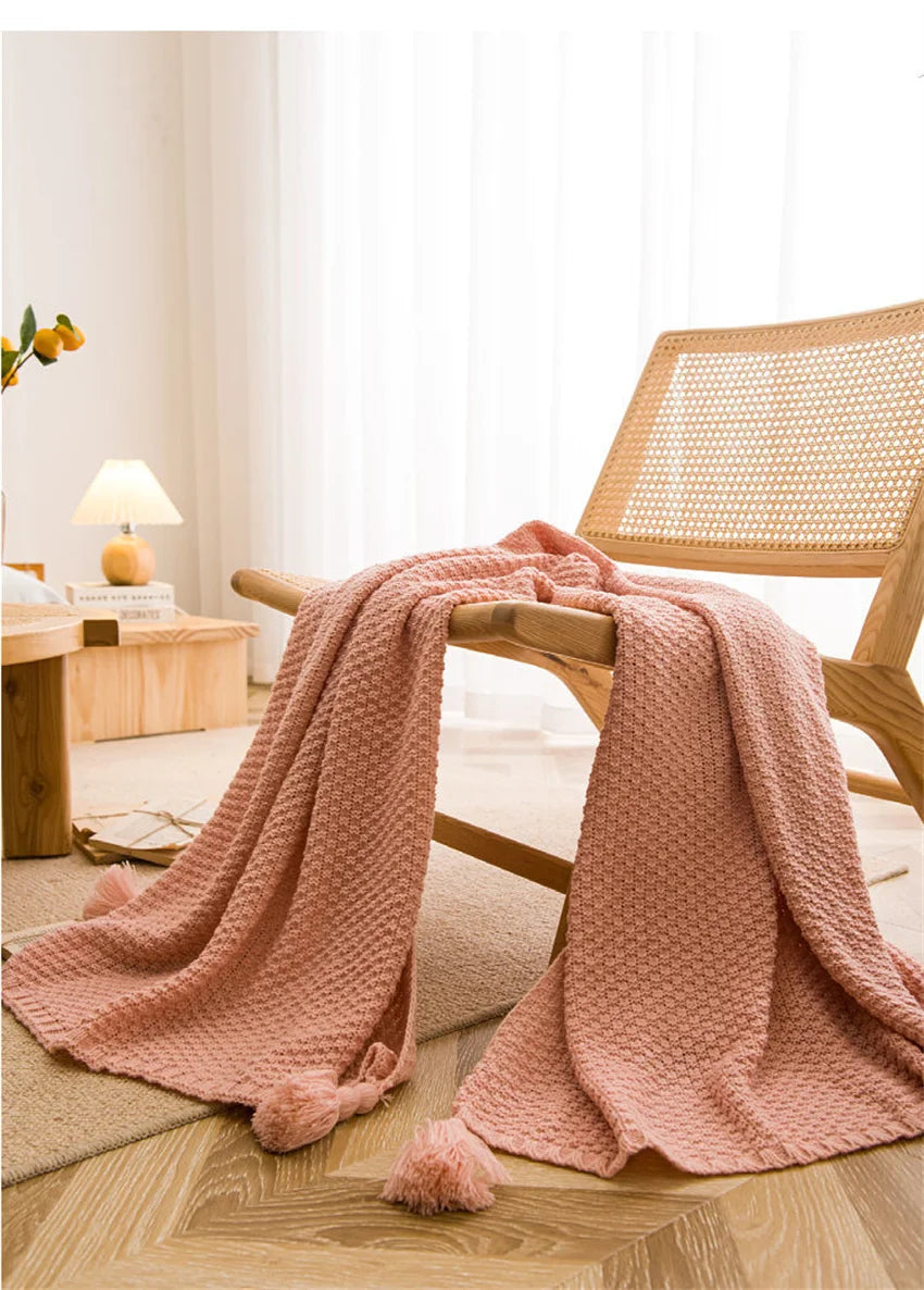 Chunky Knit Blanket - Nordic Knitted Throw with Tassels for Bed or Sofa - ZOOMNSTORE