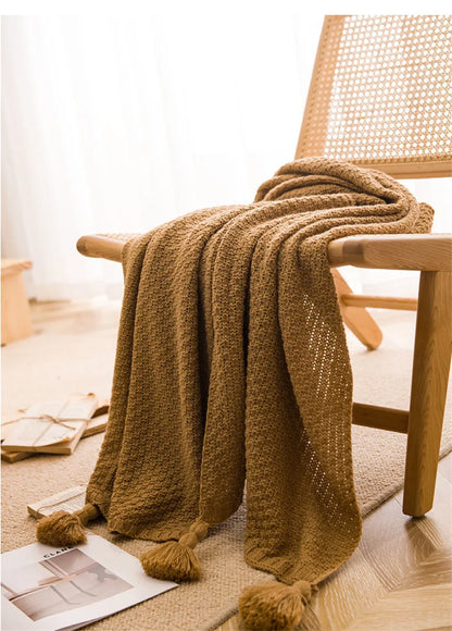 Chunky Knit Blanket - Nordic Knitted Throw with Tassels for Bed or Sofa - ZOOMNSTORE