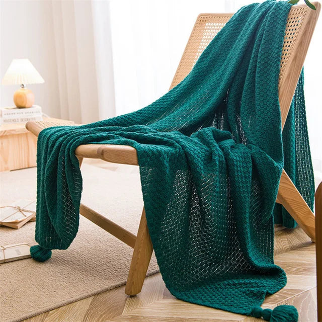 Chunky Knit Blanket - Nordic Knitted Throw with Tassels for Bed or Sofa - ZOOMNSTORE