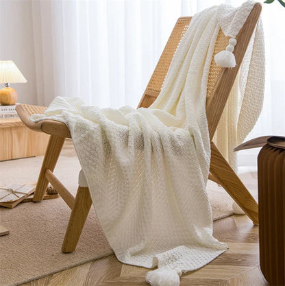 Chunky Knit Blanket - Nordic Knitted Throw with Tassels for Bed or Sofa - ZOOMNSTORE