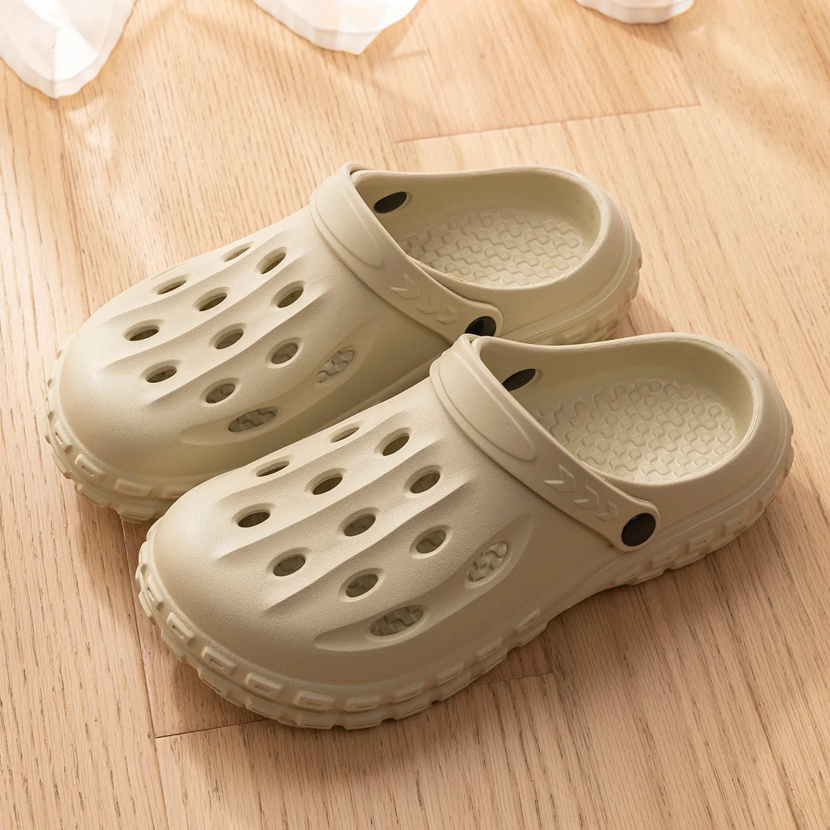 Closed Toe Summer Sandals - Non-Slip Outdoor Shoes for Women and Men - ZOOMNSTORE