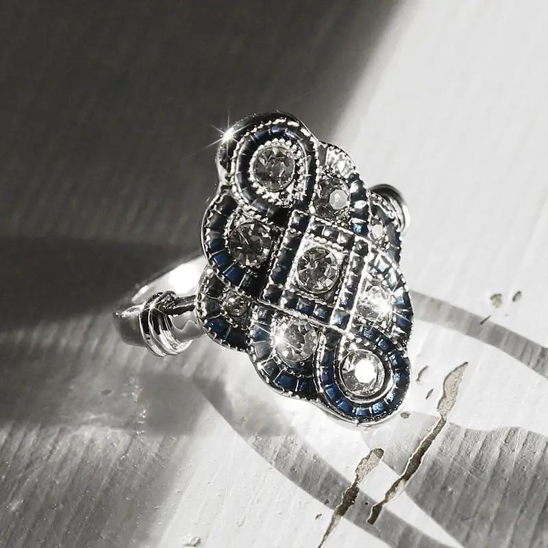 Elegant Ladies Ring - Unique Design with Synthetic Zirconia for Casual Parties and Banquets - ZOOMNSTORE