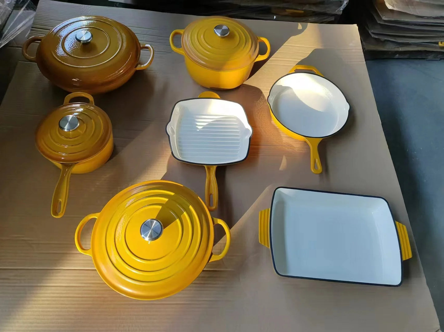 30CM Enameled Cast Iron Dutch Oven Set - Minimalist Induction Cookware for Modern Kitchens - ZOOMNSTORE