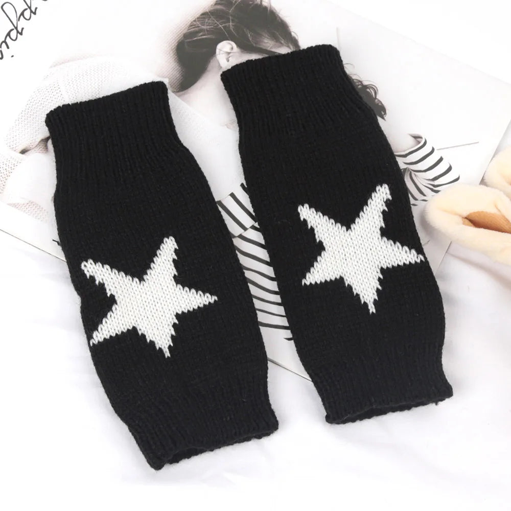 Fingerless Winter Gloves – Black White Knitted Half Gloves With Geometric Pattern - ZOOMNSTORE