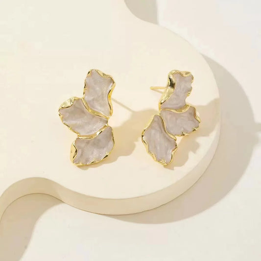 Gold Plated Earrings - Delicate Cream Flower Studs With Irregular Shape Design - ZOOMNSTORE