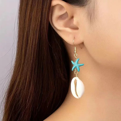 Gold Plated Earrings - Delicate Cream Flower Studs With Irregular Shape Design - ZOOMNSTORE